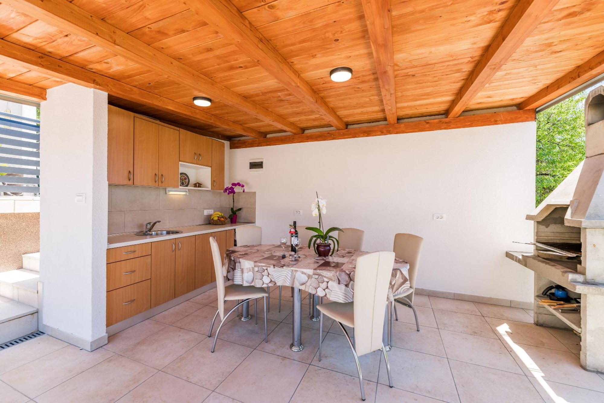 Apartmani Katica Povile Exterior foto