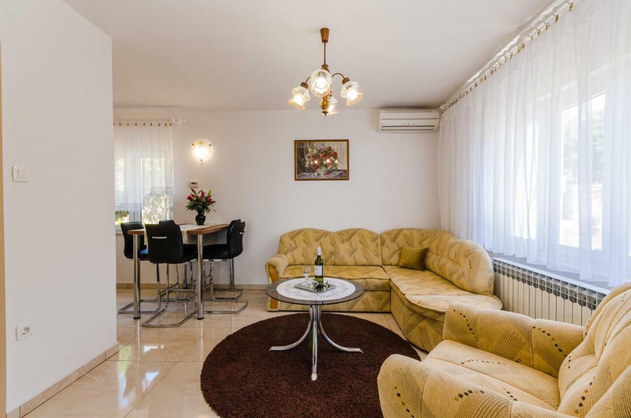 Apartmani Katica Povile Exterior foto