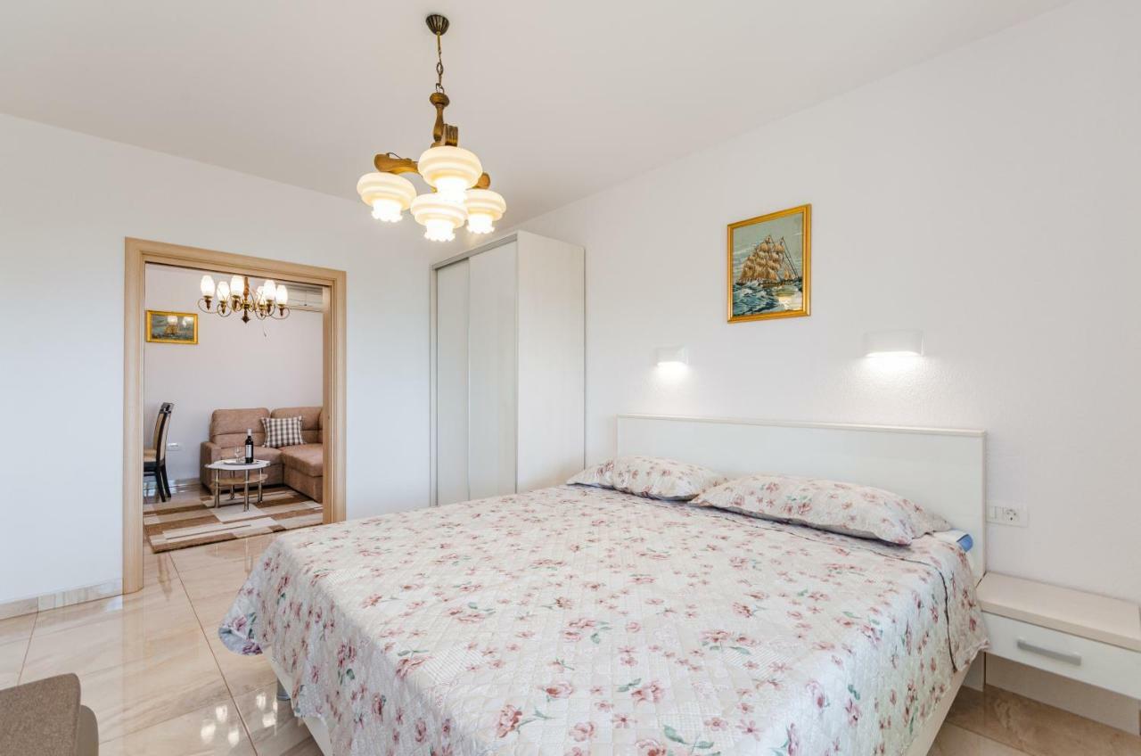 Apartmani Katica Povile Exterior foto