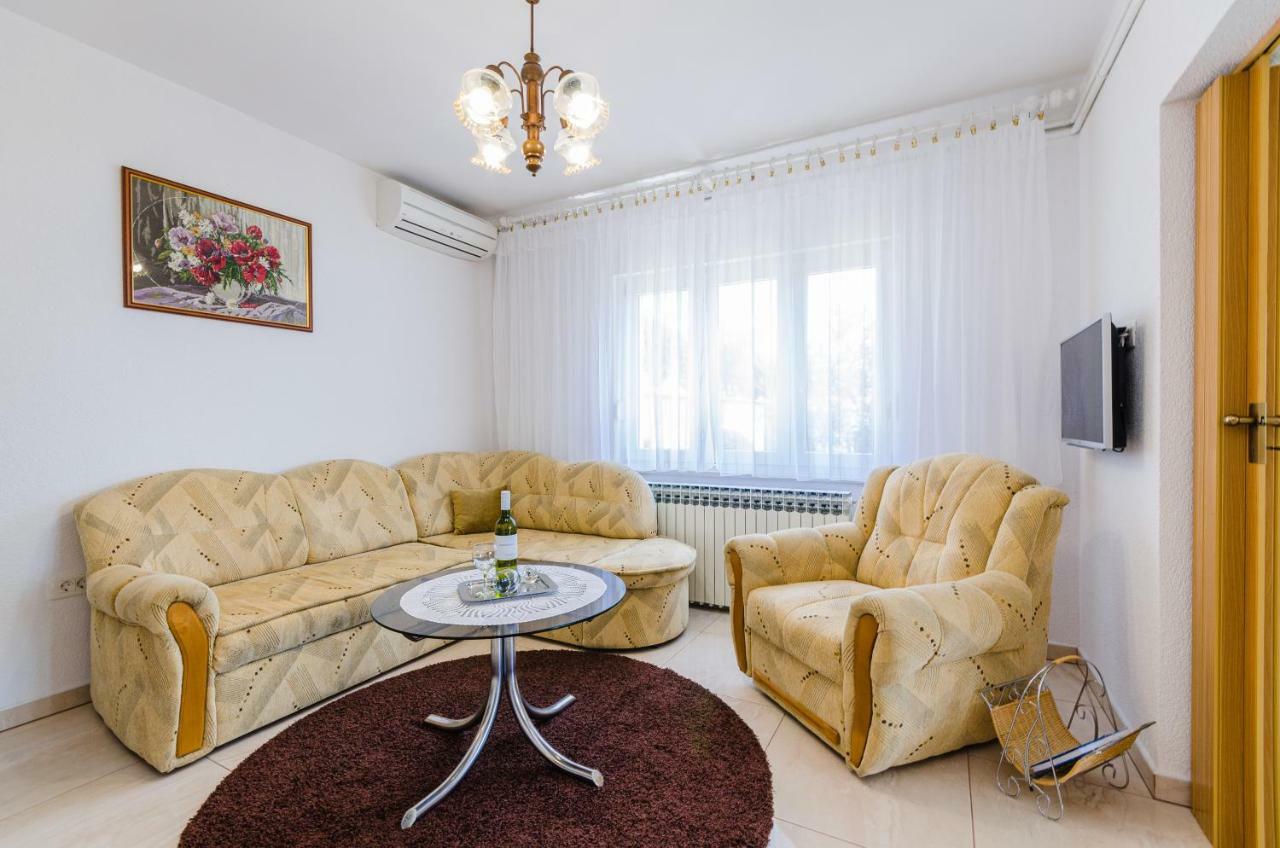 Apartmani Katica Povile Exterior foto