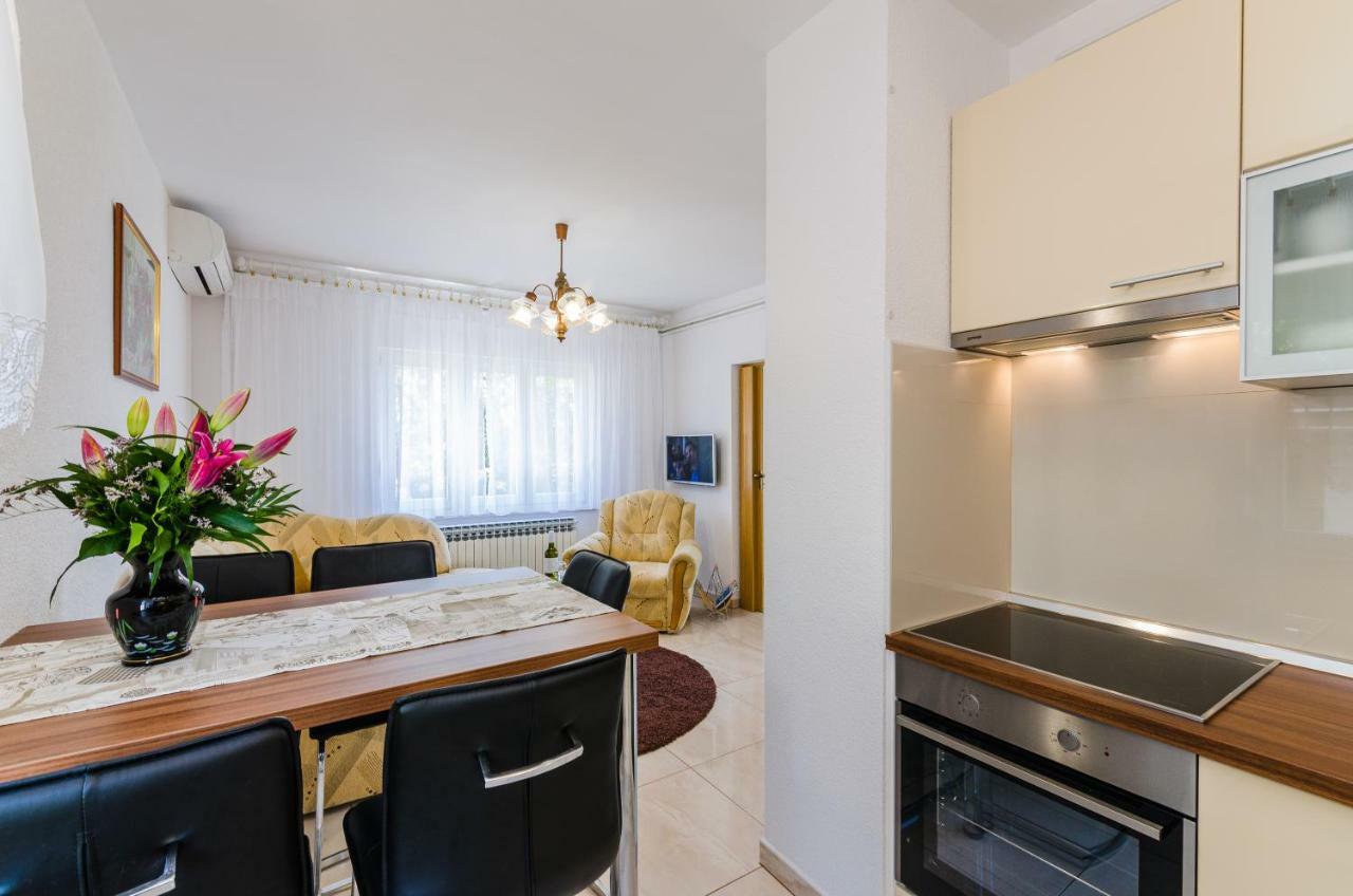 Apartmani Katica Povile Exterior foto