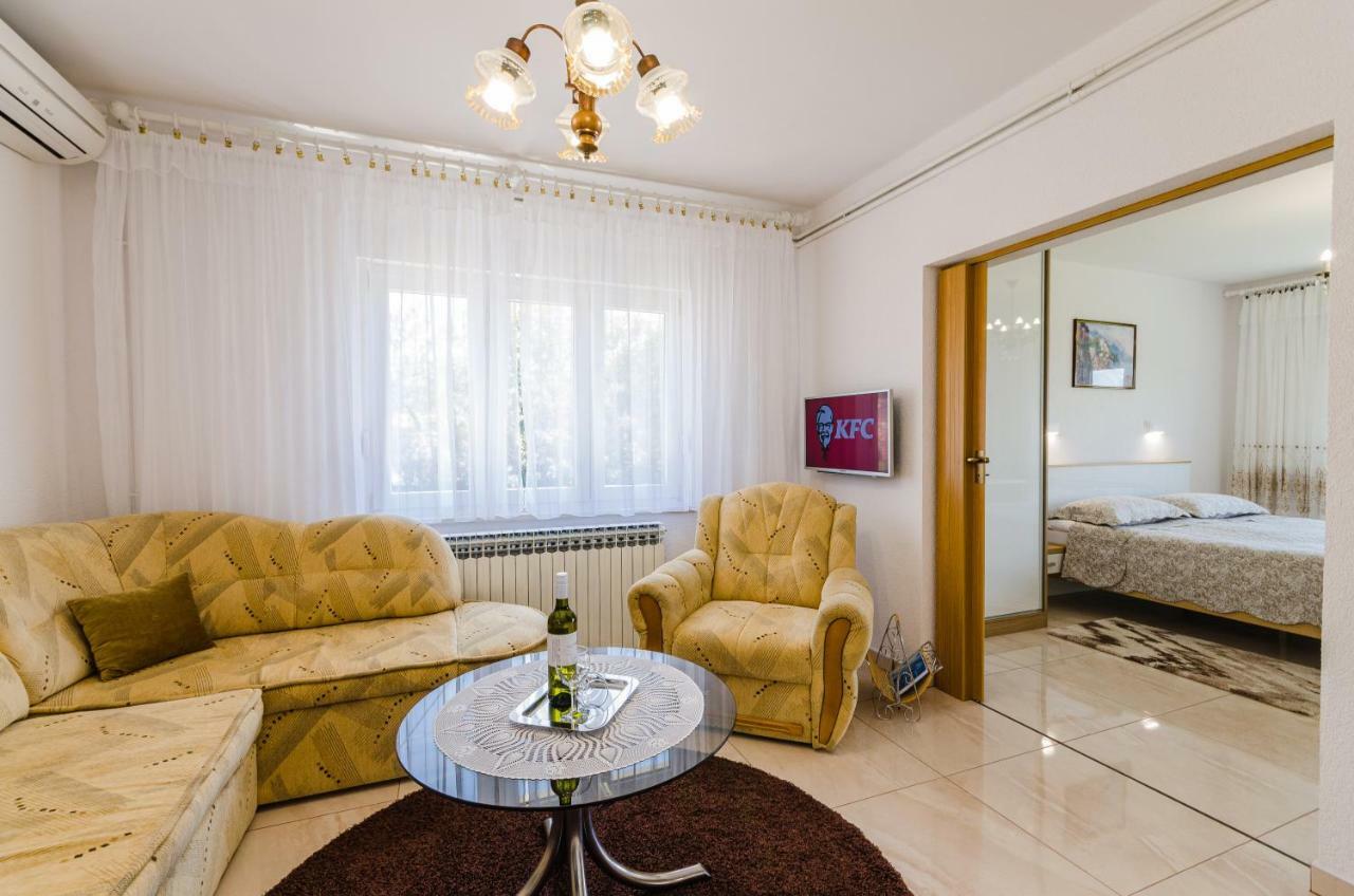 Apartmani Katica Povile Exterior foto