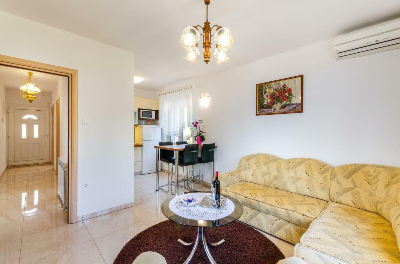 Apartmani Katica Povile Exterior foto